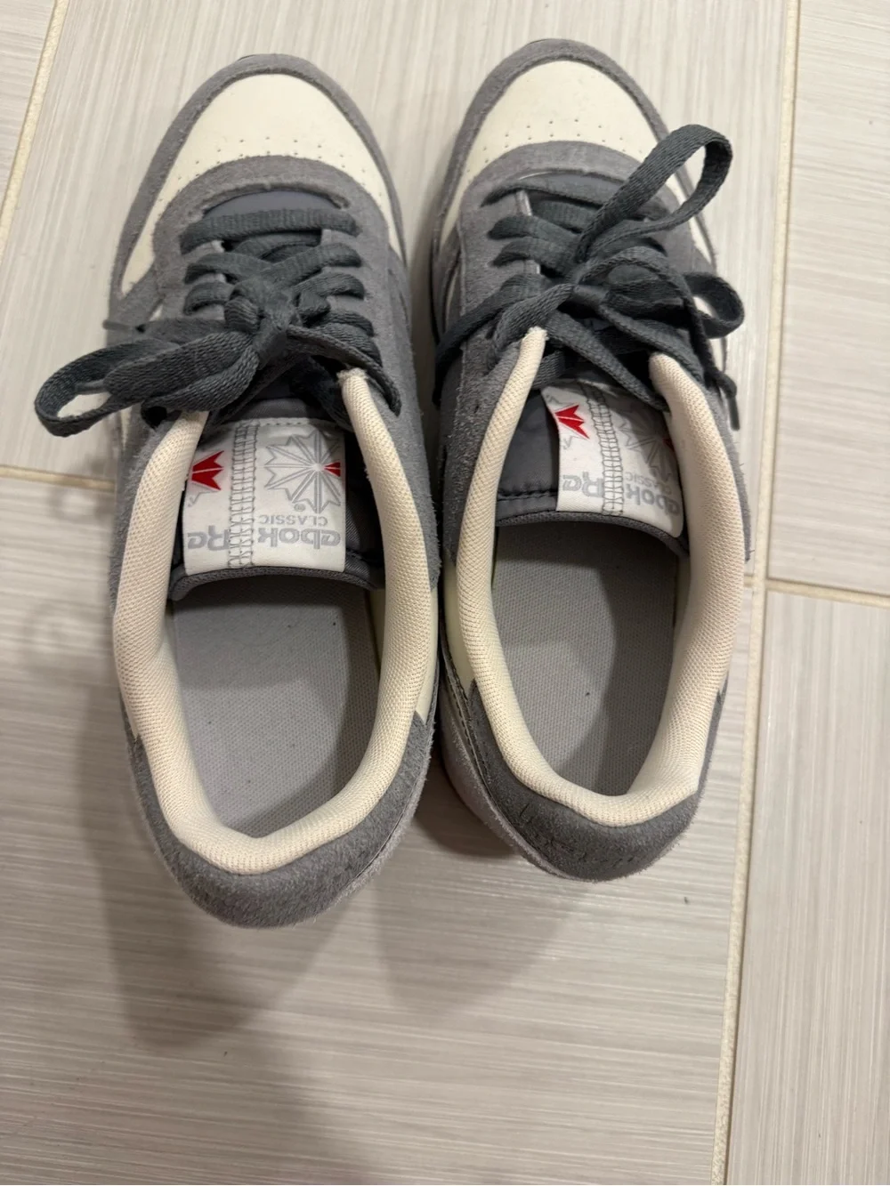 Reebok Men's Gray and White Classic Low-Top Sneakers